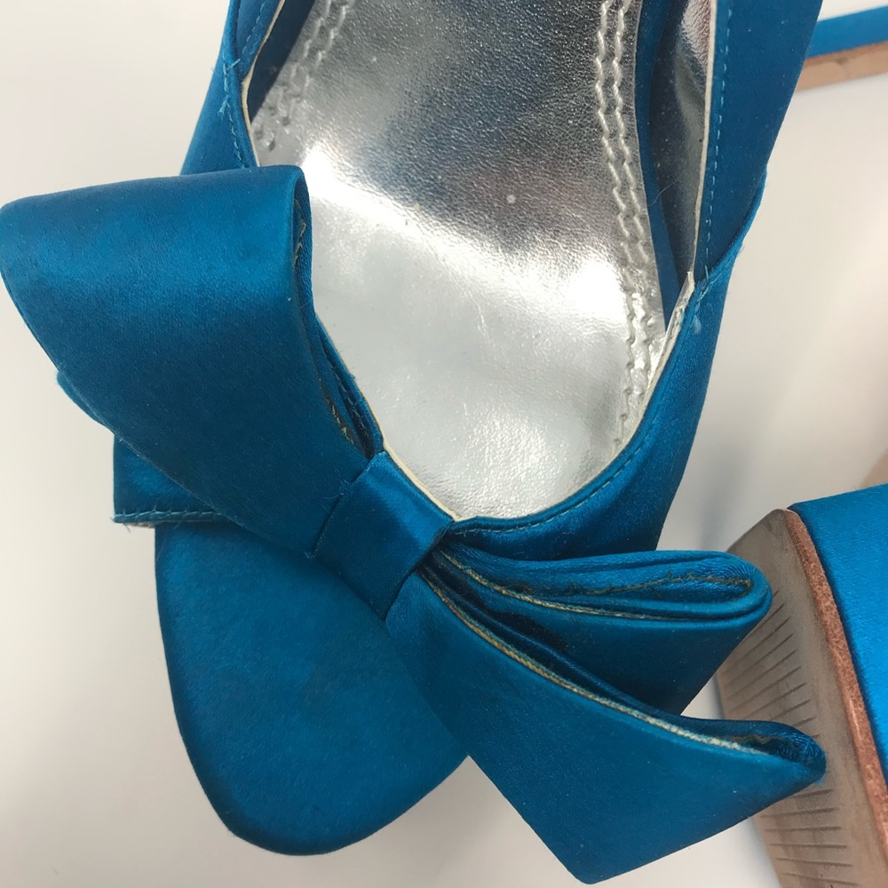 Satin Bow Heels - Picture 3 of 7